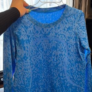 Lululemon long sleeve 8